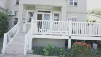 LUX Suites - 2-bedroom apartment in Halfmoon Bay