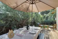 Elegant Villa with Heated Pool – Walk to Beach & Shops