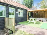 Lord Derby, Cottage with pool & hot tub, tranquil setting,20min from Southwold Hotels in Beccles