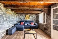 Moniz Ocean Escape | BBQ | Near Porto Moniz Pools