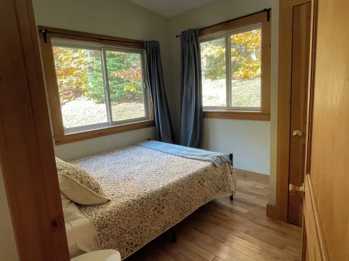 Private, mountain views,easy access Hotels in Weston