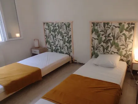 House with terrace and sea view Отели в г. Пети-Ко