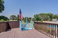 4-bedroom 3 bath modern house on Lakeridge golf course in Lubbock with WiFi, AC