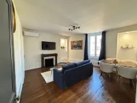 Appart 5, Beautiful air-conditioned apartment on 2nd floor of a fully renovated building