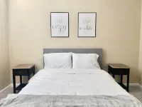 Spacious 5-bedroom, 3-bathroom house with pool table in delightful Rome