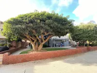 Perfect location, perfect vacation! Your beach paradise awaits!