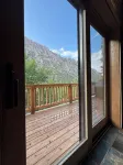 Tranquil 3-bedroom Cabin on Carson River in Markleeville