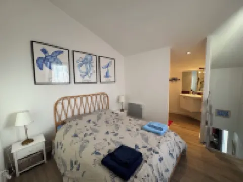 The Solarium by the waves