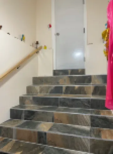 Apartment is located 8 mns from Newark airport Hotels in Hillside