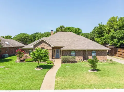Charming 4-bedroom house in beautiful West Plano near Legacy West.