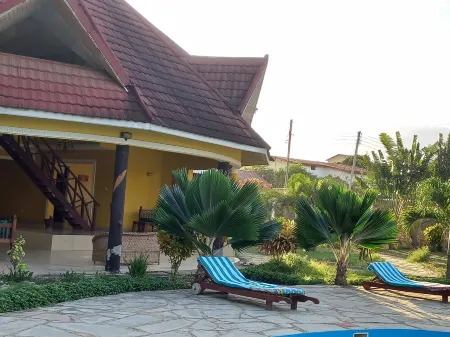 Maranda Cool Breeze Villa - 2minutes to the beach