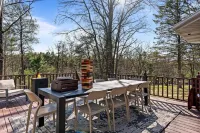 Oakwood Manor: Hot Tub, Sauna, Fire Pit, Games