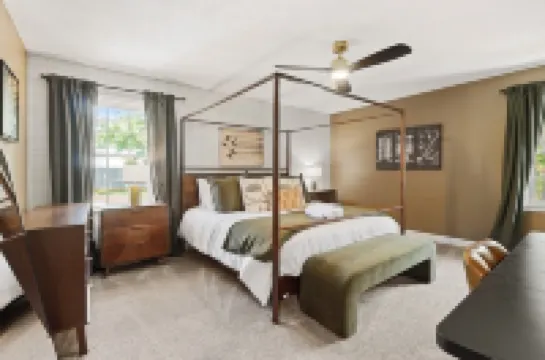 Par Four Retreat - Luxury Golf Getaway - 10 min AGNC