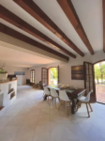 Cosy southern house with landscaped garden