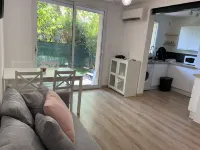 Apartment with garden and jacuzzi!