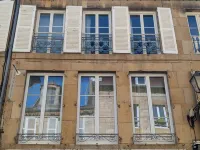 In the heart of the historic city of Langres, Ville d'Art et d'Histoire. 랑그르 호텔