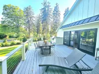 Newly remodeled, private Villa in Bolton Landing with all the comforts of home Hotels in Bolton Landing