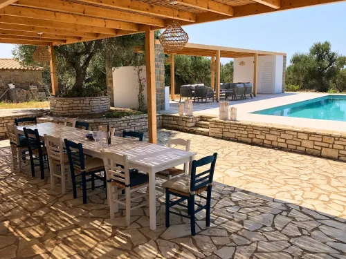 Villa Carla with private pool, sea view, peacefully located, close to the beach