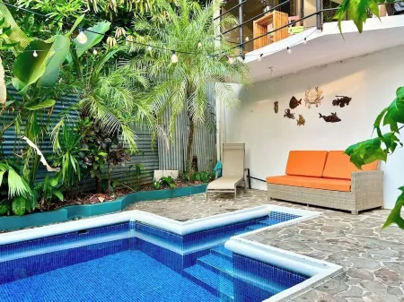 Tranquil 2-bedroom villa in Manuel Antonio with WiFi private pool and AC