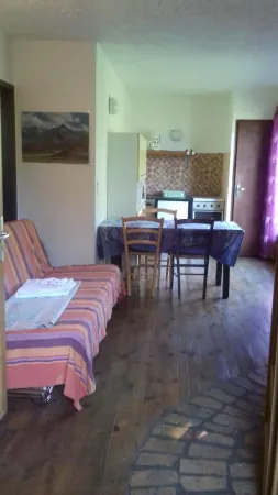 Studios in chalets with private parking.