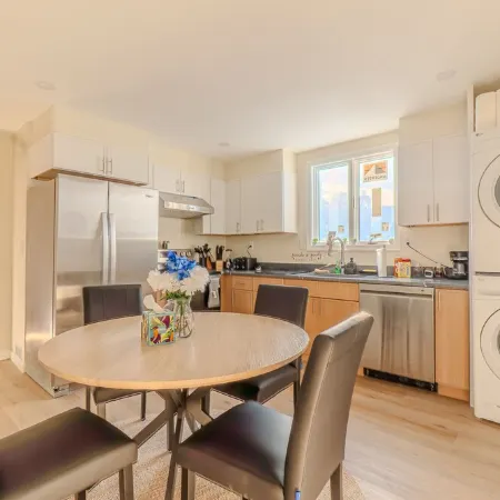 LUXE 4BDR/2BA Near Boston- T-Station & Encore Casino