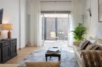 Oasis Urbano Elche - Terrace and Palm Grove Views