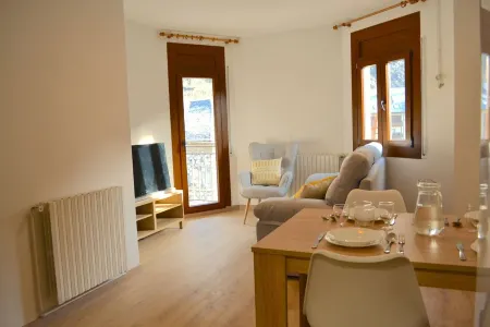 Apartment with views and central in Esterri Отели в г. Esterri d'aneu