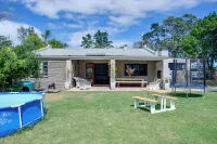 Saddle & Sunset Retreat -Charming Equestrian farmhouse in the countryside.