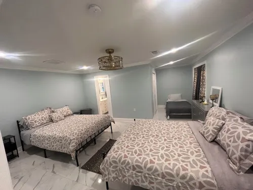 4-bedroom house in fabulous Metairie with AC, WiFi. Enjoy your stay
