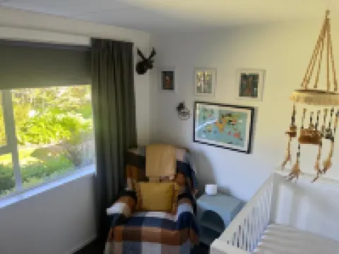 Where comfort meets the mountains—close to everything,spacious,and pet-friendly!