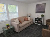 Tranquil House in Charming Calumet Hotels in Calumet