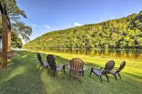 Cozy Waterfront Cottage w/ Deck on White River! - WiFi