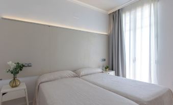 Apartamentos Senabre Palais