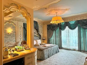 로열 카지노 스파 & 호텔 리조트