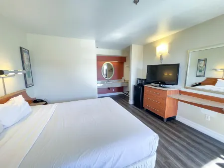 Motel 6 Barstow, CA - I15 and Lenwood Road Отели рядом с достопримечательностью «Аутлетс эт Барстоу»