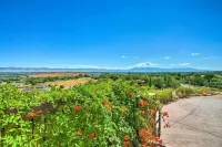 Spacious Grand Junction Home w/ Mountain View - balcony