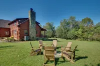 Cozy Log Cabin Getaway w/ Fire Pit + 3 Acres!