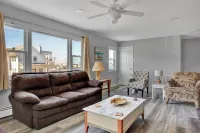 🏖 Beautiful Bay View Condo “Close To Beach” 🏖