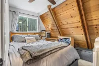 Blue Lake Springs A-Frame Of Mind Cabin in Arnold