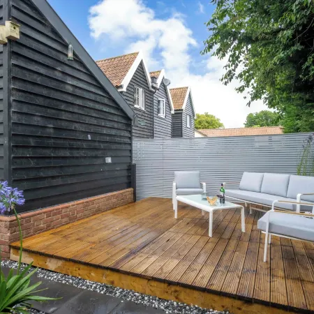 Detached House in Quiet Suffolk Village - Pets Allowed Hotels in Ipswich