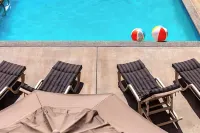 Siesta Suites - Rooftop Pools