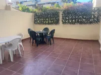 Ground floor with garden and views 400 meters from the beach