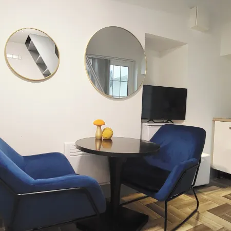 Loft Style-1br-walkinshower-wifi-central Cork