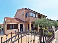 Apartment in Pula near Golf Course - 2-Star