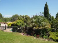 Premium villa with garden and pool, Lambesc Hotels in Lambesc