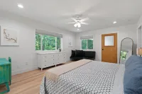 The Brite House – Newly Remodeled 6 Bed / 6 Bath Retreat