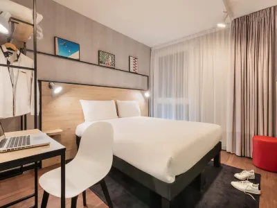 Ibis Acheres St Germain en Laye Các khách sạn gần Ville De Versailles Nursery School