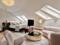 The Crown Krakow - Handwritten Collection