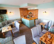The Clarence Gardens Hotel - Beach
