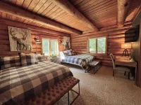 Gorgeous XL Log Cabin in Bloomington, IL! 2 Game Rooms + Hot Tub & Sauna!